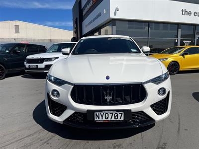 2021 Maserati Levante - Thumbnail