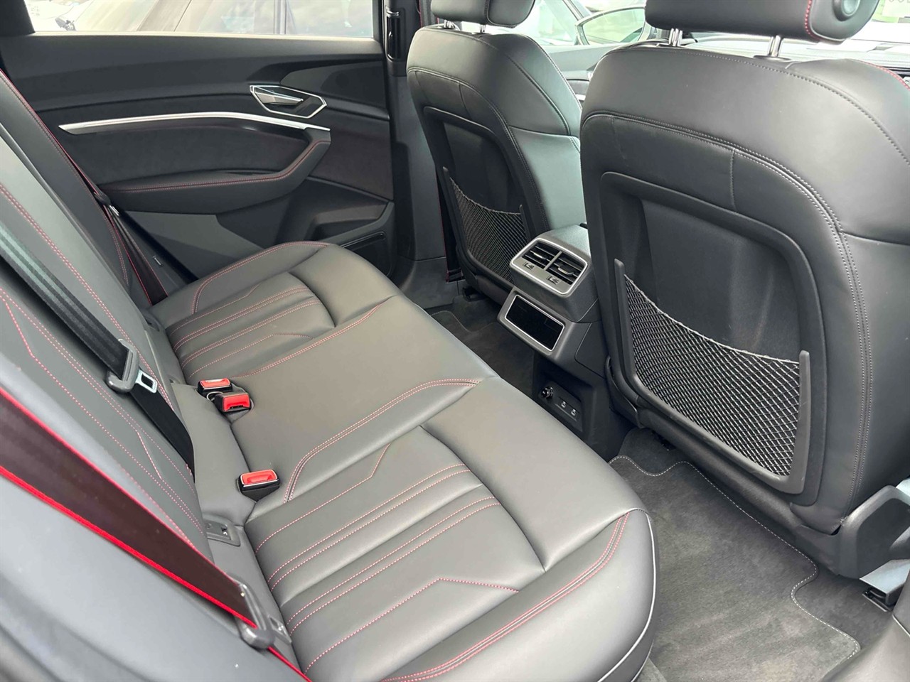 2025 Audi Q8