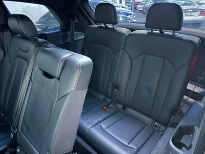 2017 Audi Q7 - Thumbnail
