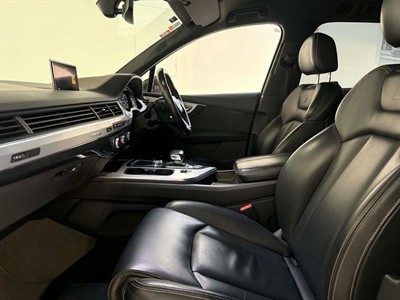 2017 Audi Q7 - Thumbnail