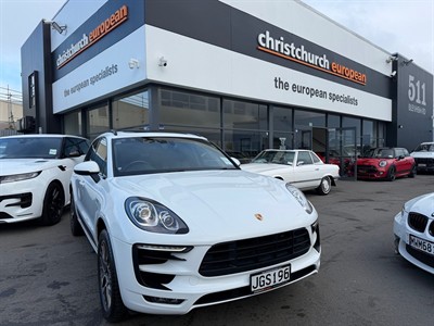 2015 Porsche Macan - Thumbnail