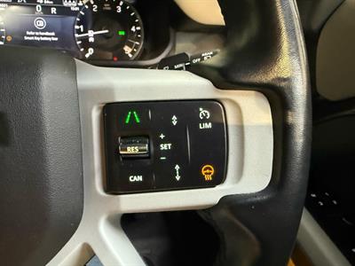 2022 Land Rover Defender - Thumbnail