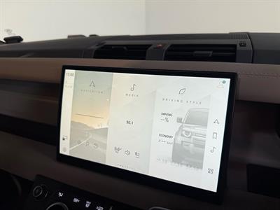 2022 Land Rover Defender - Thumbnail