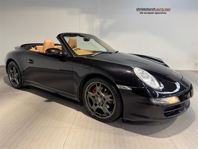 2005 Porsche 911 - Thumbnail