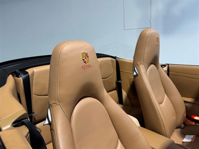 2005 Porsche 911 - Thumbnail
