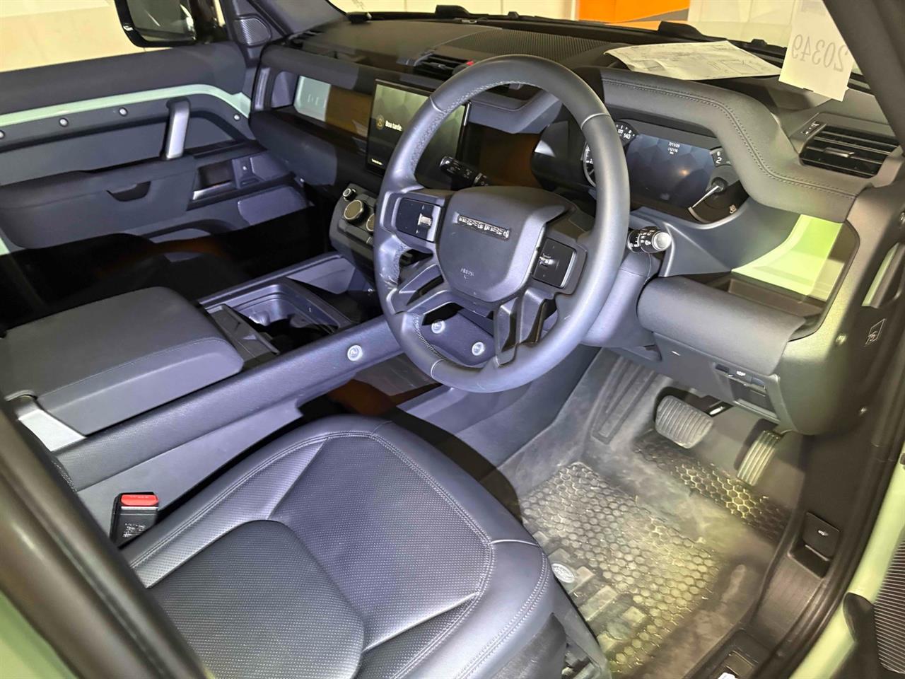 2023 Land Rover Defender