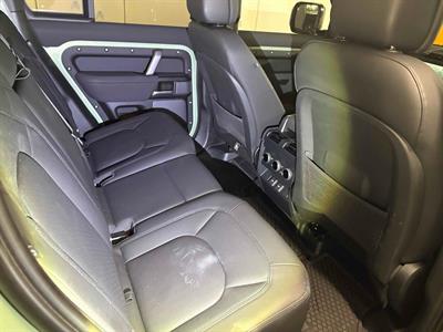 2023 Land Rover Defender - Thumbnail