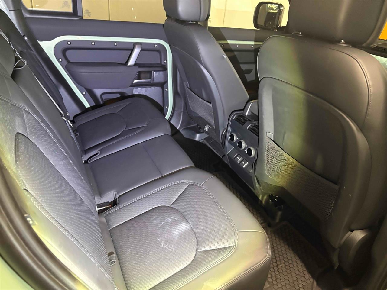 2023 Land Rover Defender