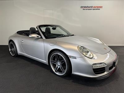 2005 Porsche 911 - Thumbnail