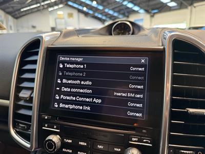2017 Porsche Cayenne - Thumbnail