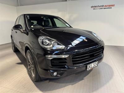 2017 Porsche Cayenne - Thumbnail