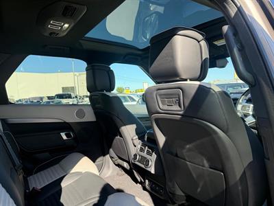 2021 Land Rover Discovery - Thumbnail