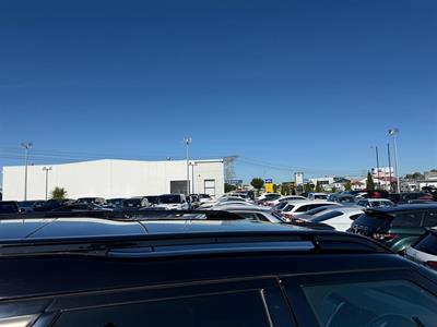 2021 Land Rover Discovery - Thumbnail