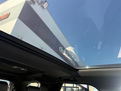2021 Land Rover Discovery - Thumbnail