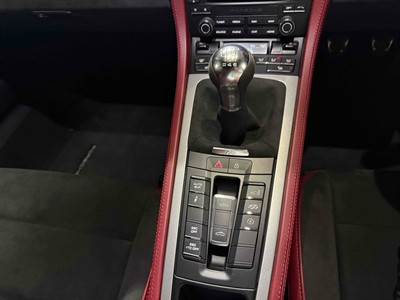 2020 Porsche 718 - Thumbnail