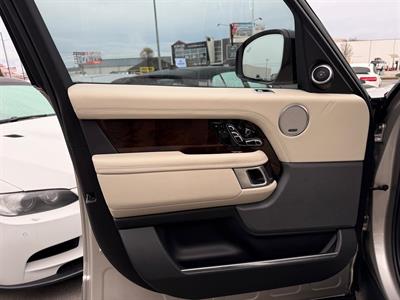 2018 Land Rover Range Rover - Thumbnail