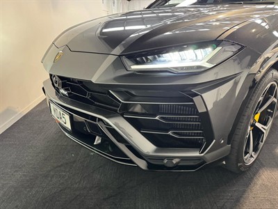 2019 Lamborghini Urus - Thumbnail