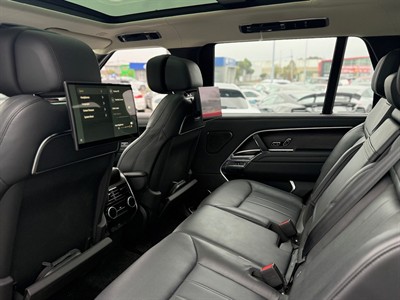 2022 Land Rover Range Rover - Thumbnail