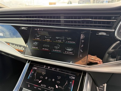 2019 Audi Q8 - Thumbnail