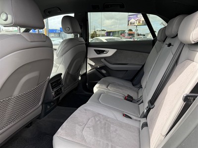 2019 Audi Q8 - Thumbnail