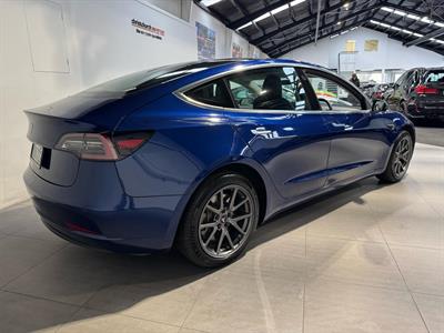 2019 Tesla Model 3 - Thumbnail