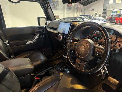 2016 Jeep Wrangler - Thumbnail