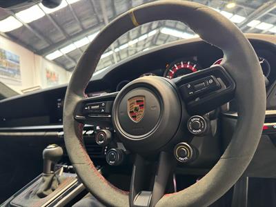 2024 Porsche 911 - Thumbnail