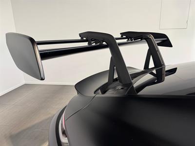 2024 Porsche 911 - Thumbnail