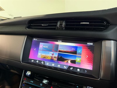 2016 Jaguar XF - Thumbnail