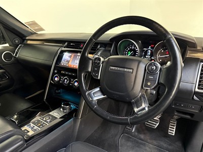 2017 Land Rover Discovery - Thumbnail