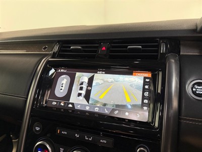 2017 Land Rover Discovery - Thumbnail