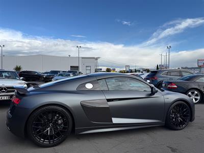 2016 Audi R8 - Thumbnail