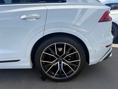 2020 Audi SQ8 - Thumbnail