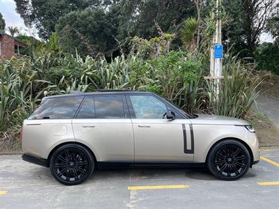 2022 Land Rover Range Rover - Thumbnail