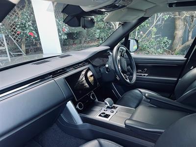 2022 Land Rover Range Rover - Thumbnail