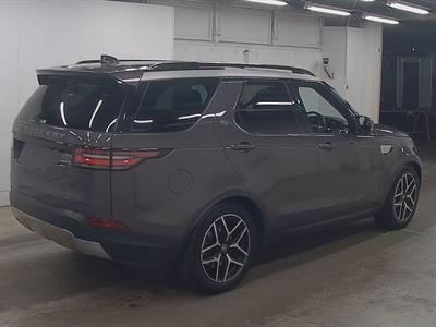 2017 Land Rover Discovery - Thumbnail