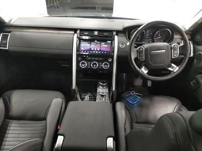 2017 Land Rover Discovery - Thumbnail