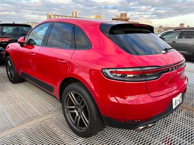 2019 Porsche Macan - Thumbnail