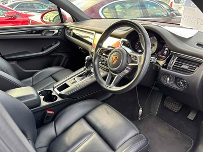 2019 Porsche Macan - Thumbnail