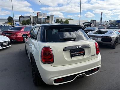 2016 Mini Cooper S - Thumbnail