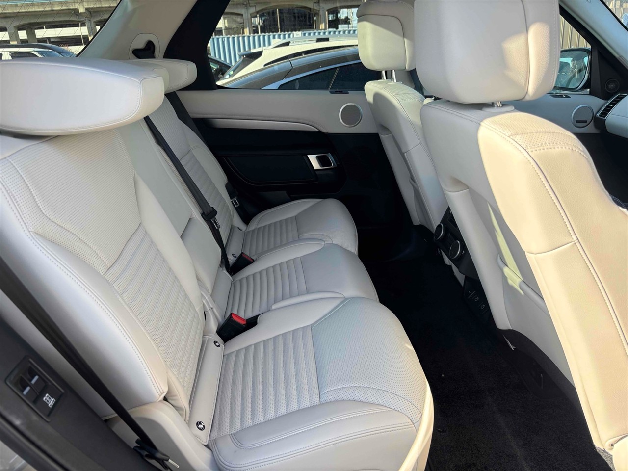 2024 Land Rover Discovery