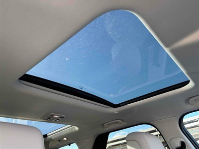 2024 Land Rover Discovery - Thumbnail