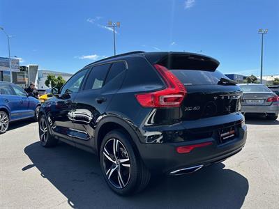 2019 Volvo XC40 - Thumbnail