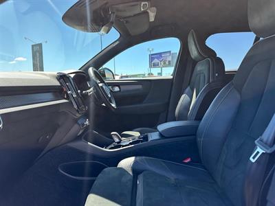 2019 Volvo XC40 - Thumbnail