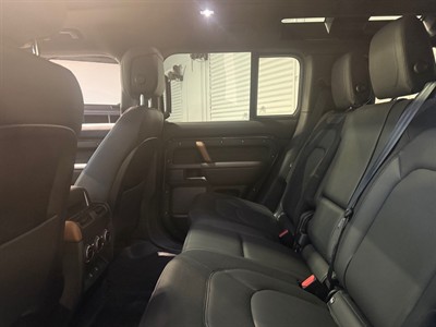 2022 Land Rover Defender - Thumbnail