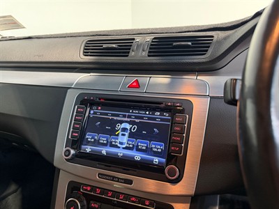 2009 Volkswagen Passat - Thumbnail