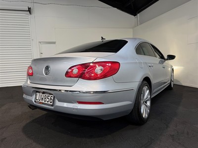 2009 Volkswagen Passat - Thumbnail