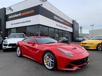 2013 Ferrari F12 - Thumbnail