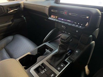 2026 Toyota Land Cruiser Prado - Thumbnail