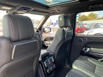 2017 Land Rover Range Rover - Thumbnail
